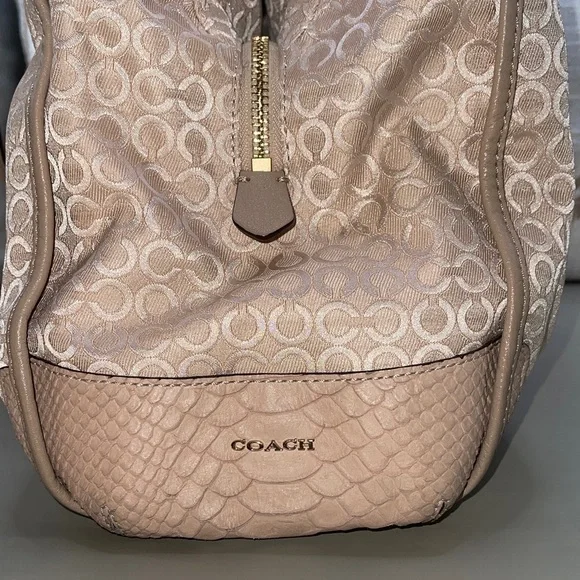 Coach Madison Op Art Pearl Phoebe Elegant Beige Shoulder Bag J1393-27848 Coach - Picture 8 of 10